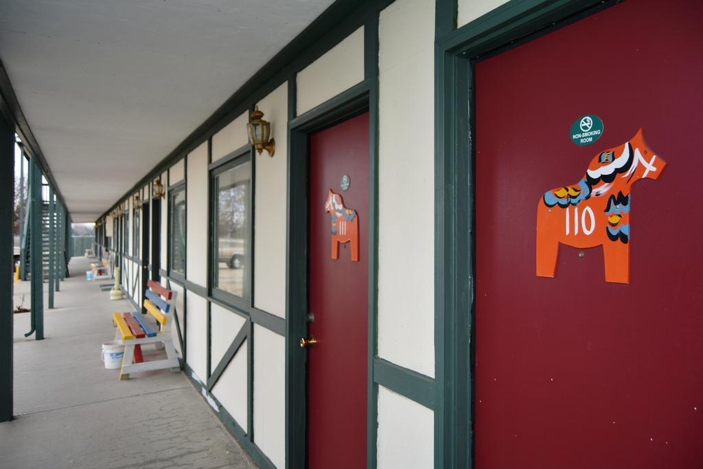 Viking Motel Lindsborg Exterior photo